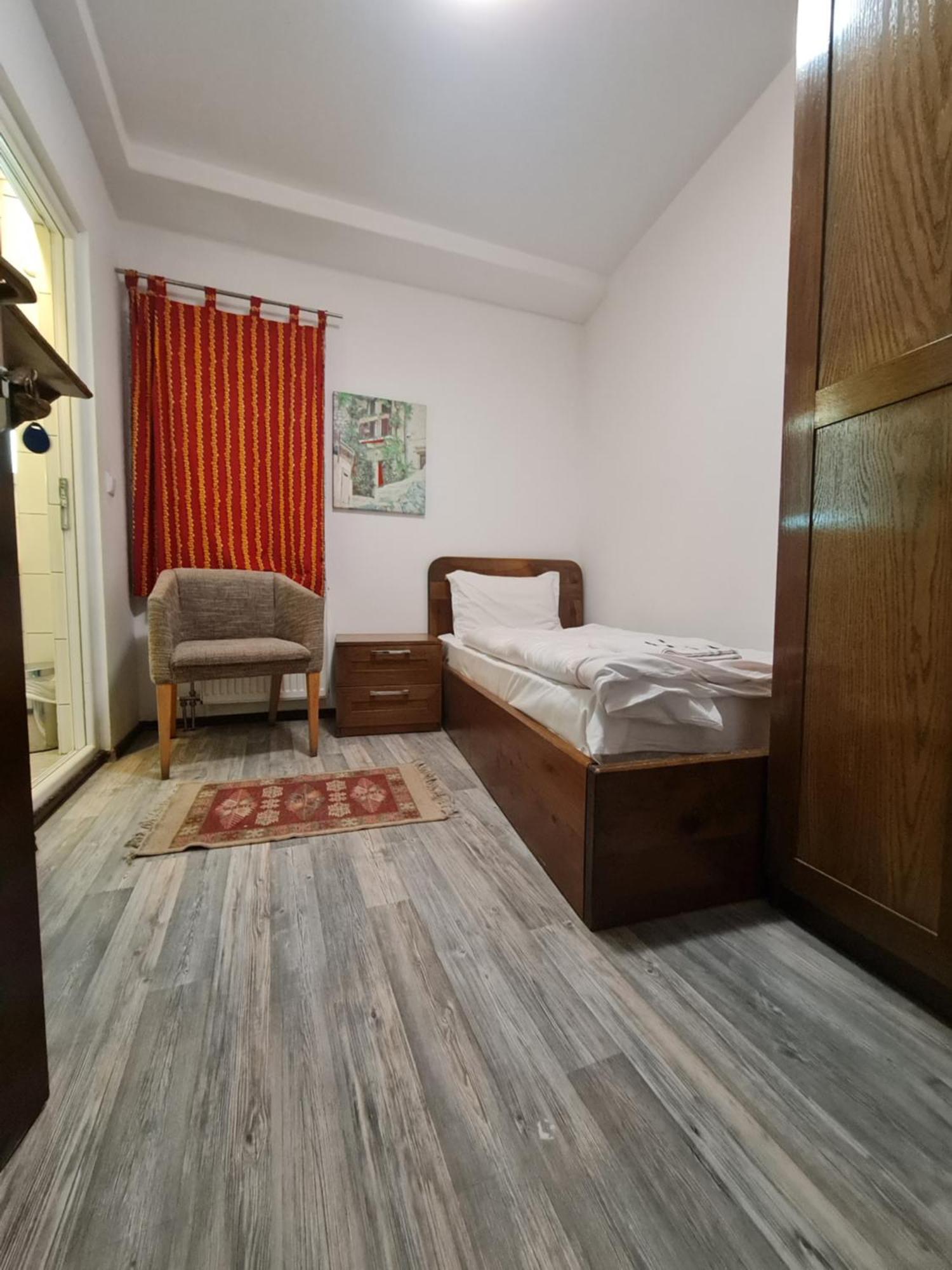 Guesthouse Hotel My Home 프리즈렌 외부 사진