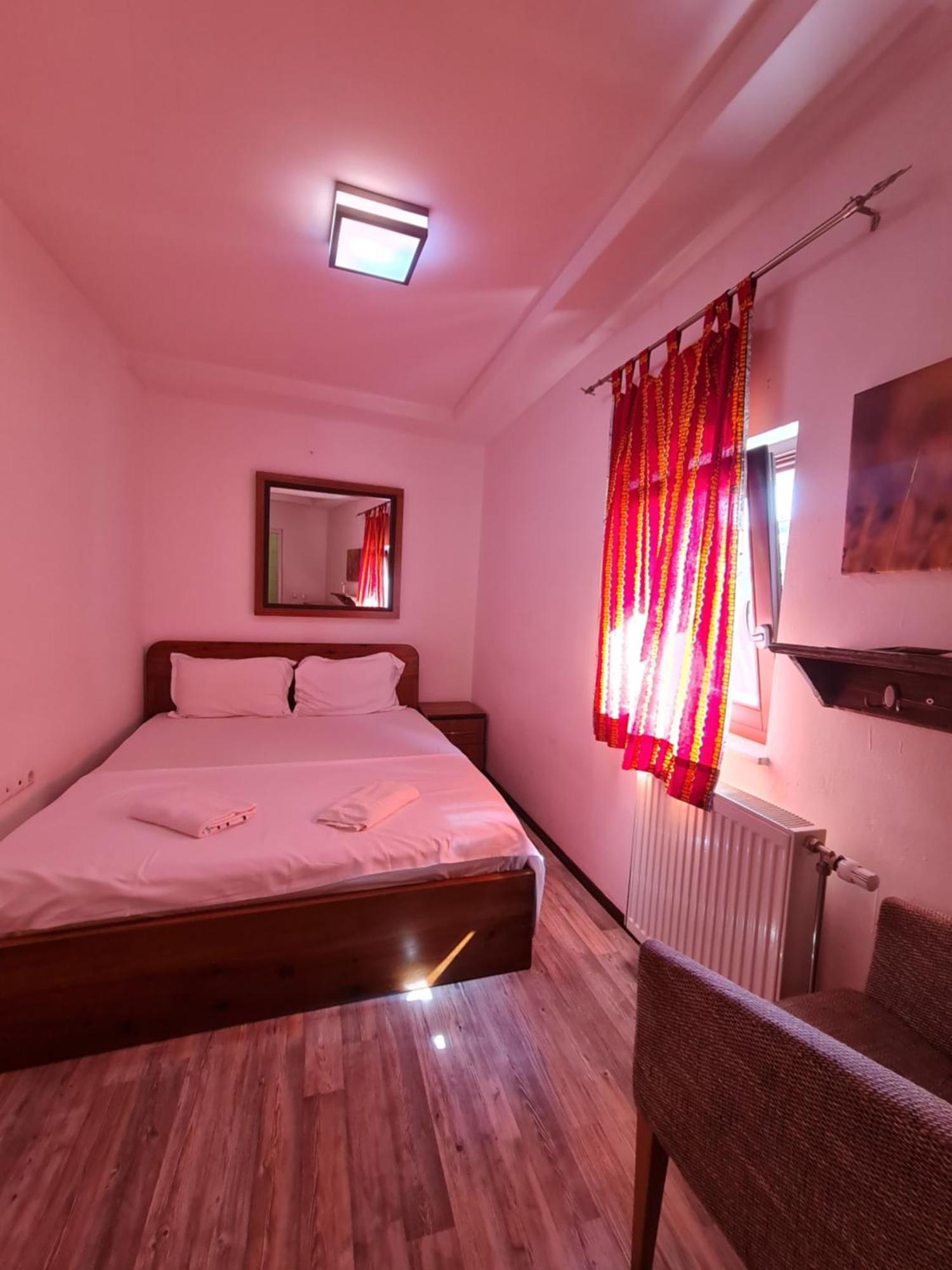 Guesthouse Hotel My Home 프리즈렌 외부 사진